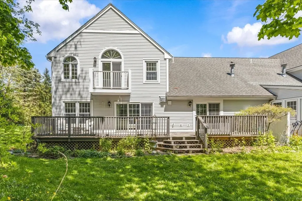 26 Peacham Lane Essex VT 05452