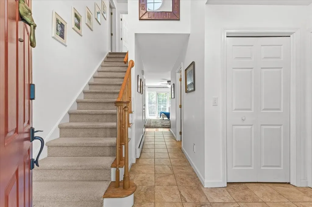 26 Peacham Lane Essex VT 05452