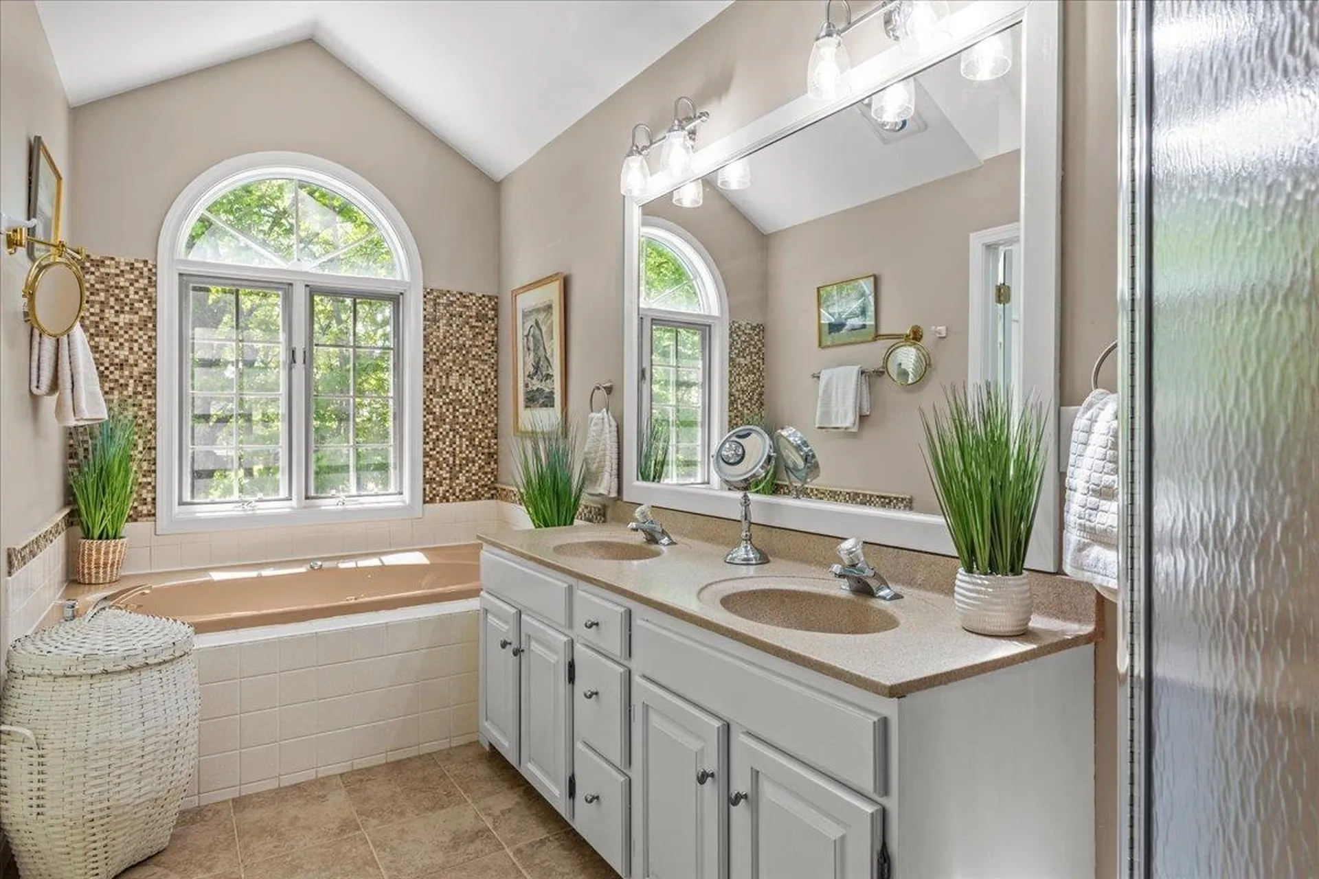 26 Peacham Lane Essex VT 05452