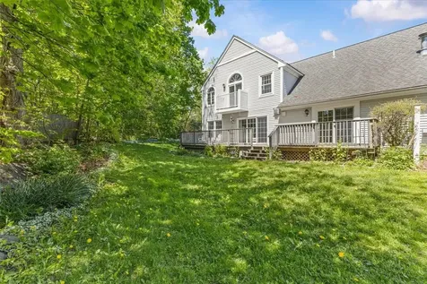 26 Peacham Lane Essex VT 05452