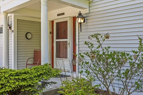 26 Peacham Lane Essex VT 05452