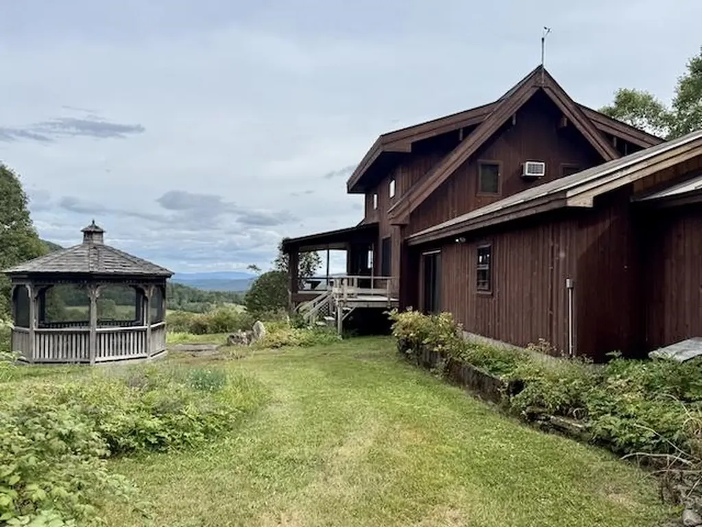 2208 Backway Road Corinth VT 05039