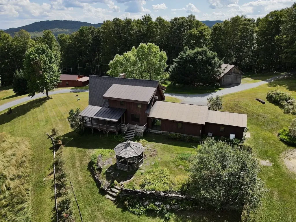 2208 Backway Road Corinth VT 05039