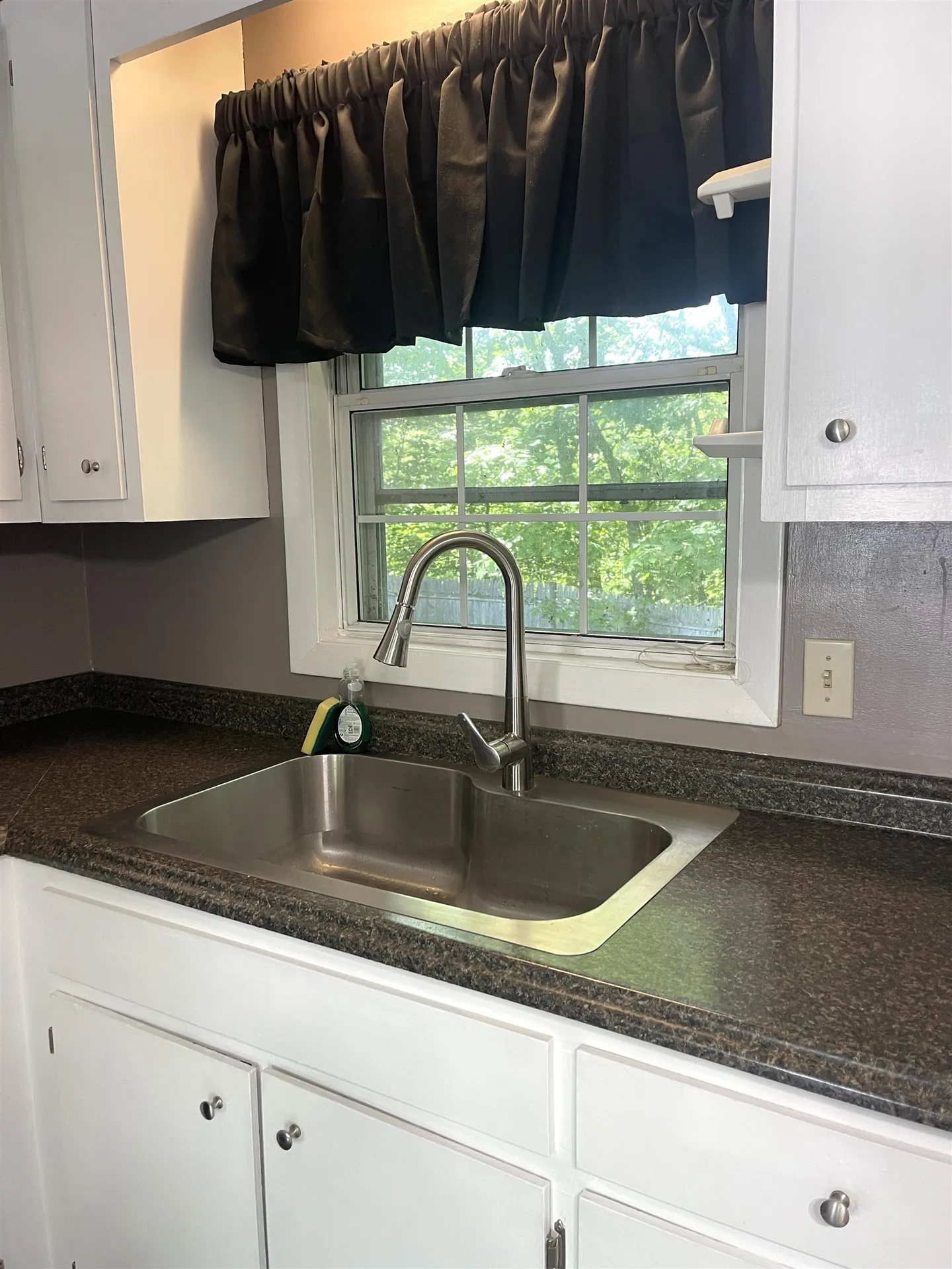 14 Charlton Circle Nashua NH 03060