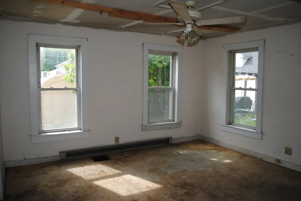 19 Pine Street Rochester NH 03867