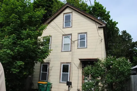 19 Pine Street Rochester NH 03867