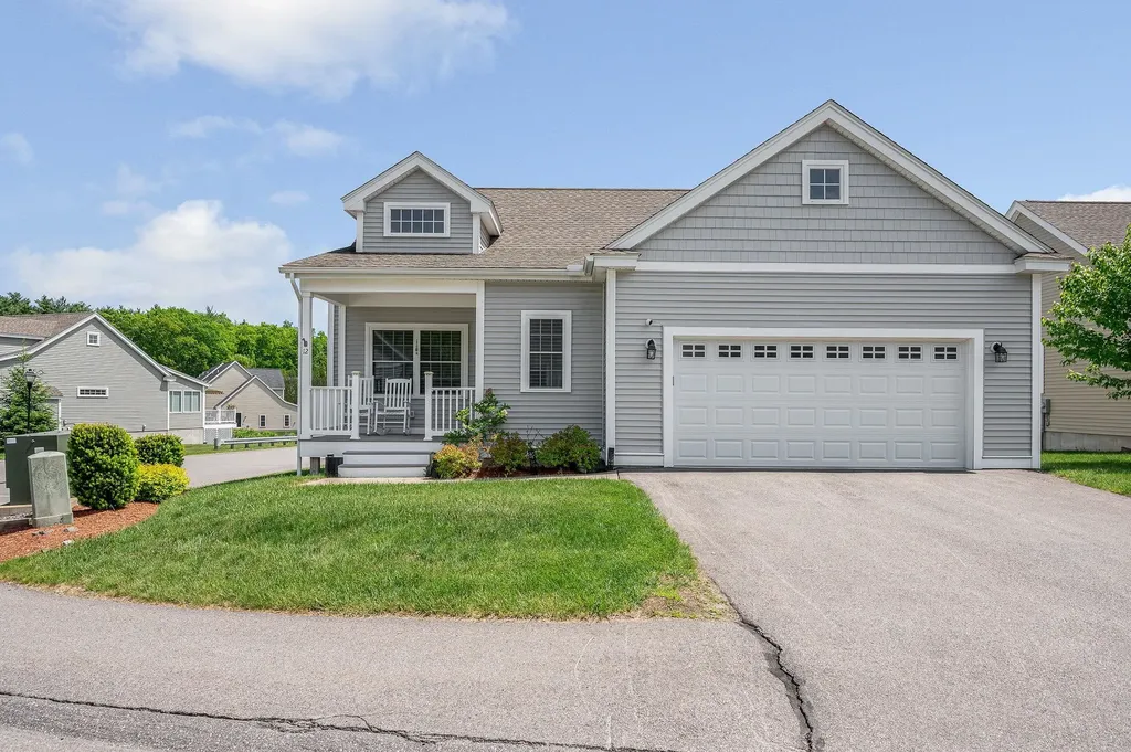 12 Dunstable Circle Merrimack NH 03054