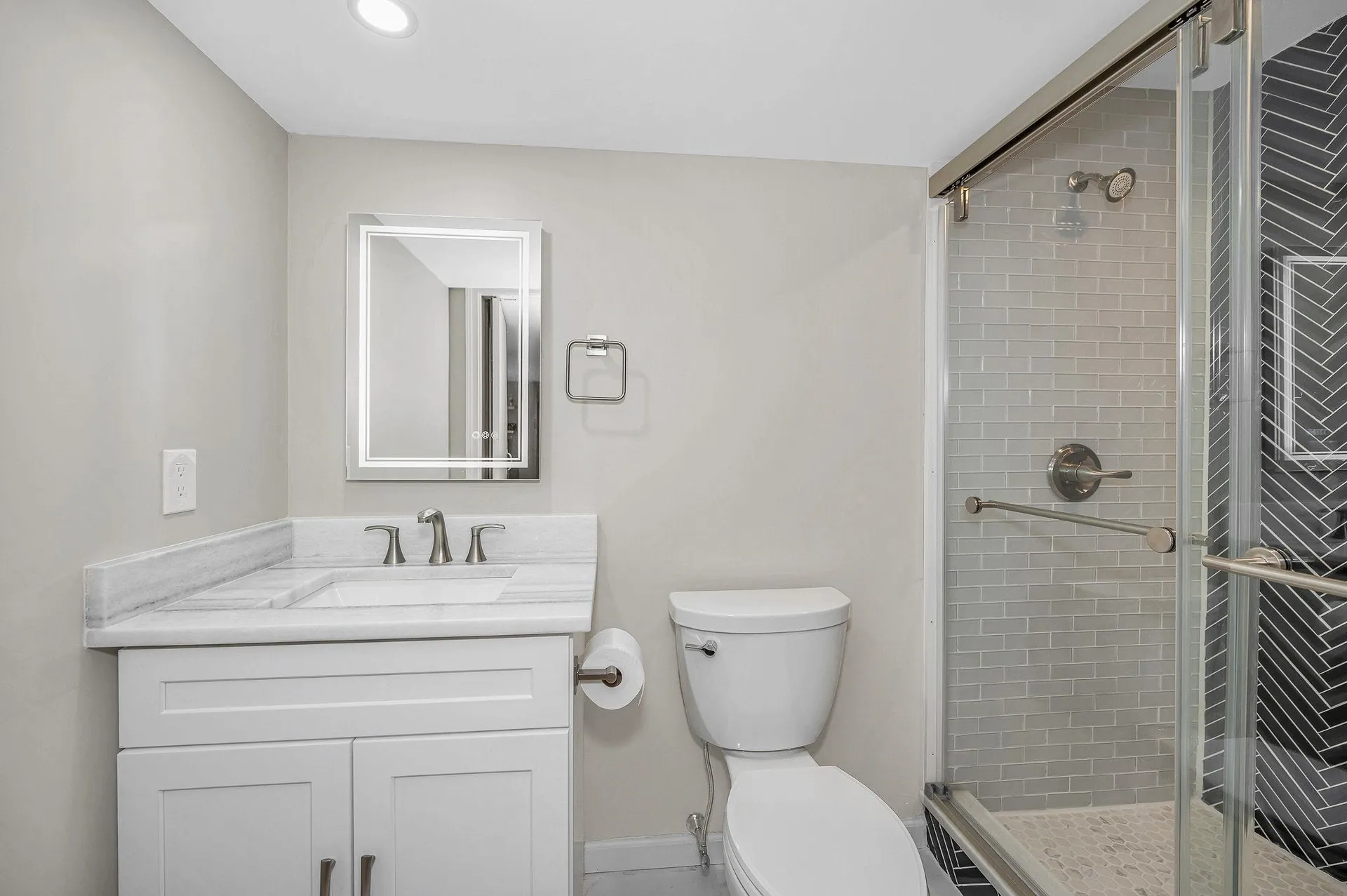12 Dunstable Circle Merrimack NH 03054