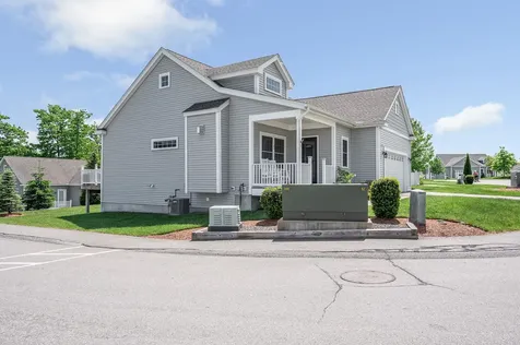 12 Dunstable Circle Merrimack NH 03054
