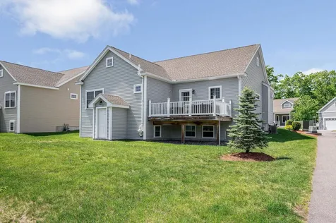12 Dunstable Circle Merrimack NH 03054