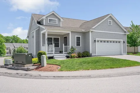 12 Dunstable Circle Merrimack NH 03054