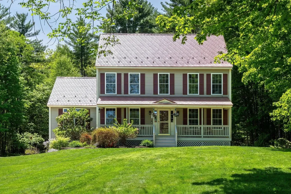 137 Ash Swamp Road Newmarket NH 03857
