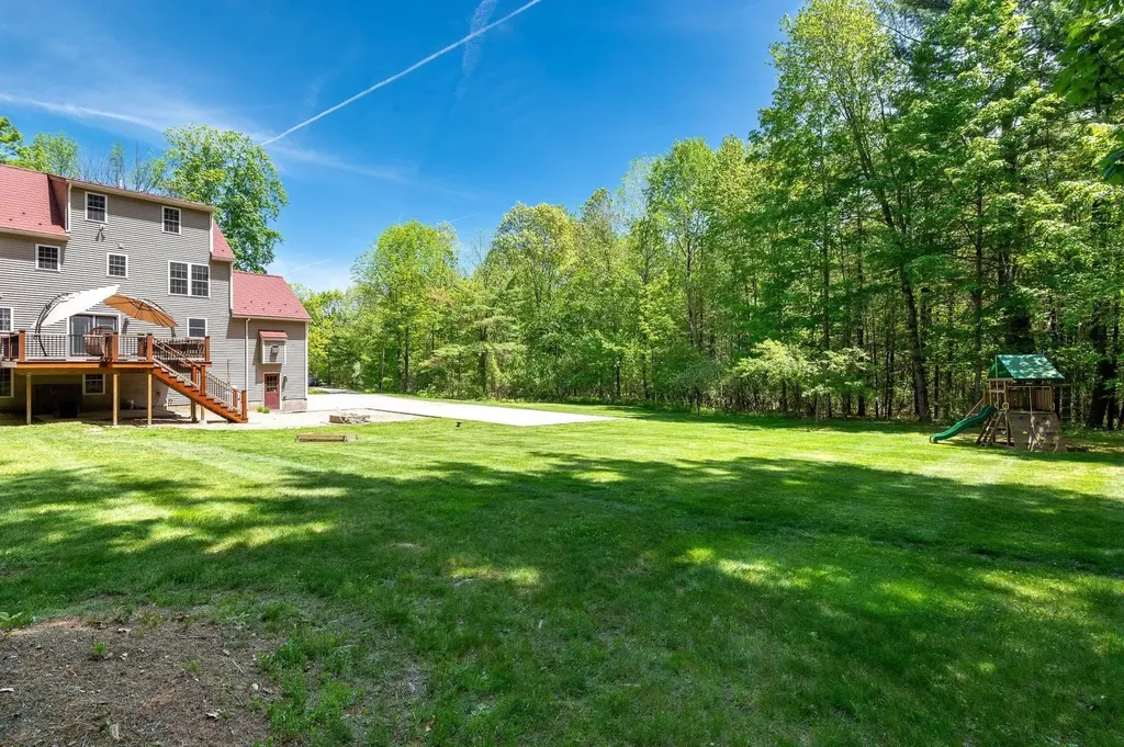 137 Ash Swamp Road Newmarket NH 03857