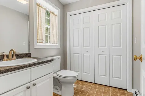137 Ash Swamp Road Newmarket NH 03857