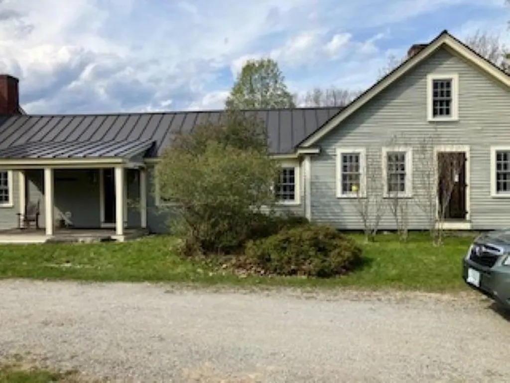 338 E. Washington Road Bradford NH 03221