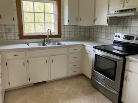 338 E. Washington Road Bradford NH 03221