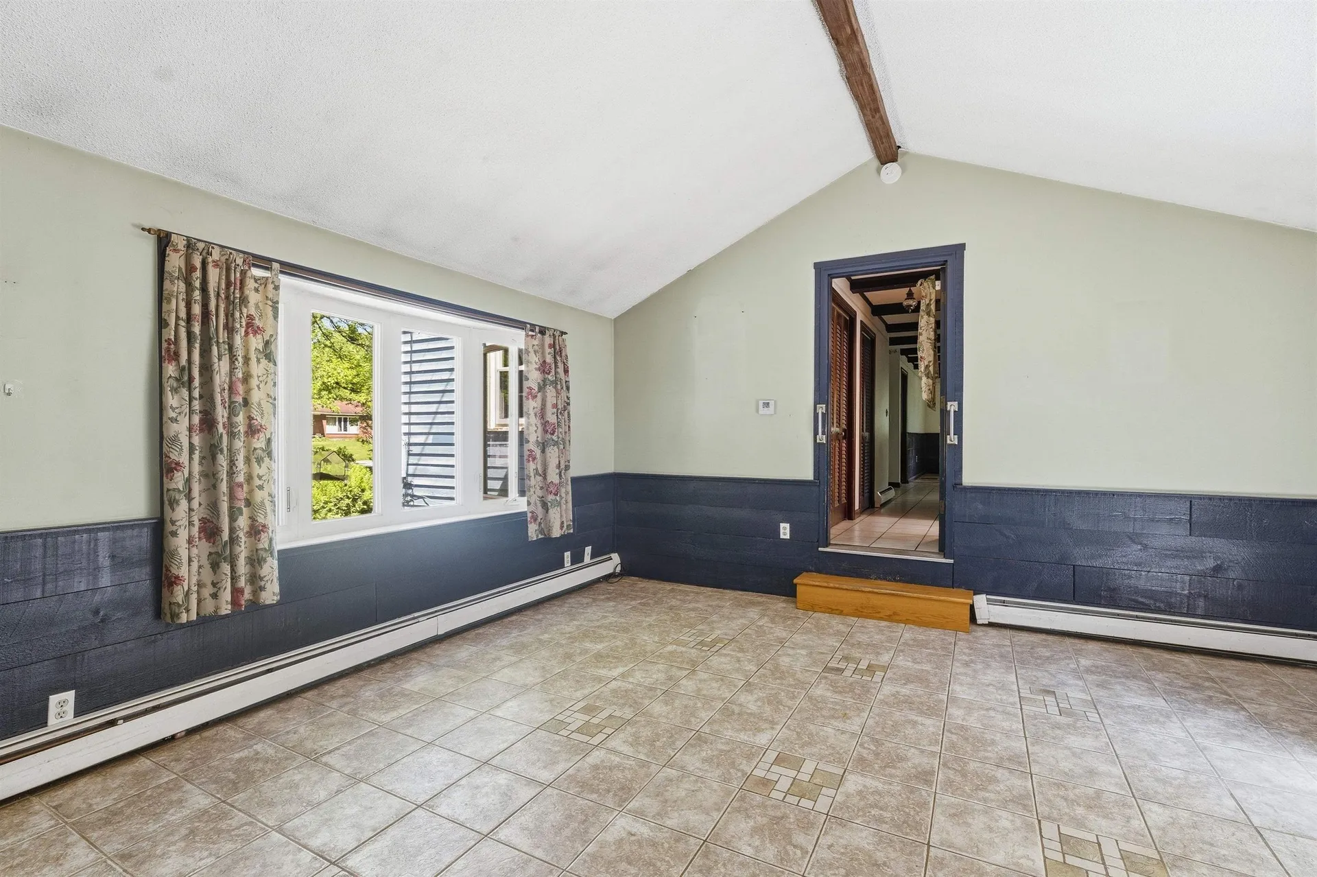 12 Crescent Circle Pelham NH 03076