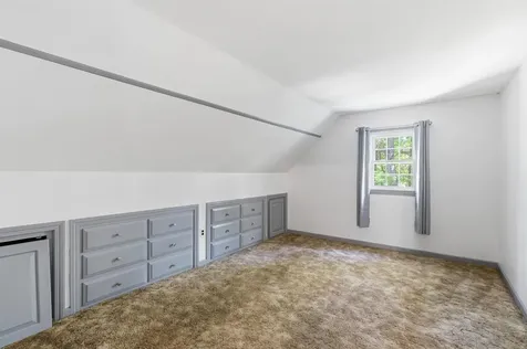 12 Crescent Circle Pelham NH 03076