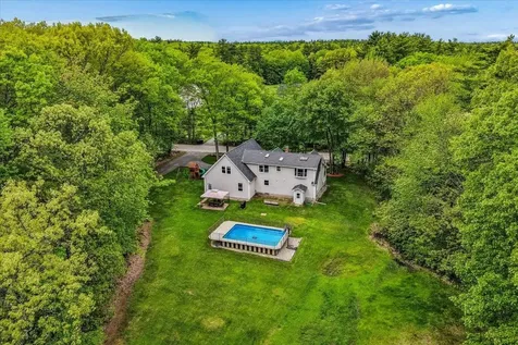 186 Woodhill Hooksett Road Bow NH 03304
