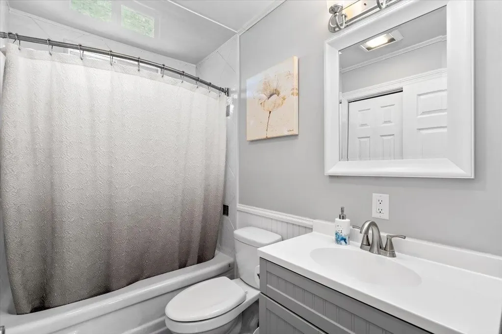 33 Sunset Circle Georgia VT 05468