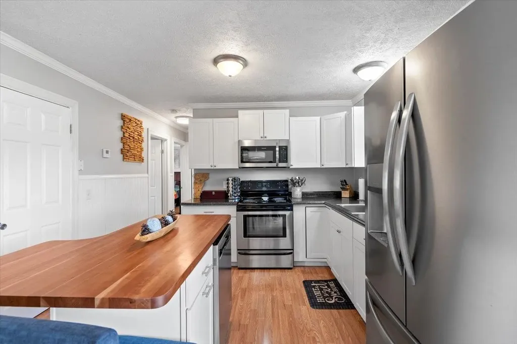 33 Sunset Circle Georgia VT 05468