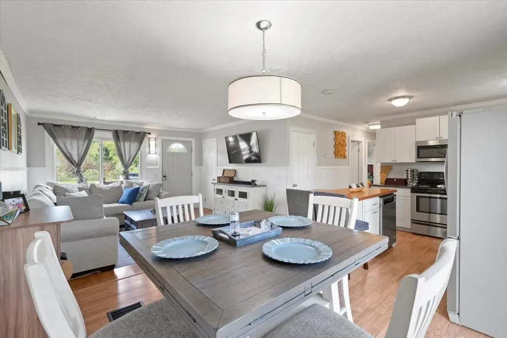 33 Sunset Circle Georgia VT 05468