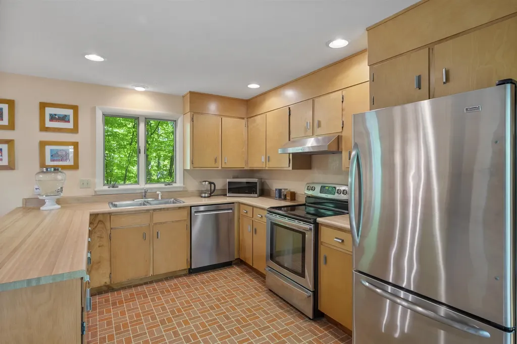 64 East Lane Killington VT 05751