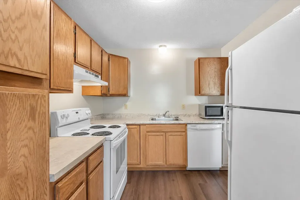 11 Hawthorne Circle South Burlington VT 05403