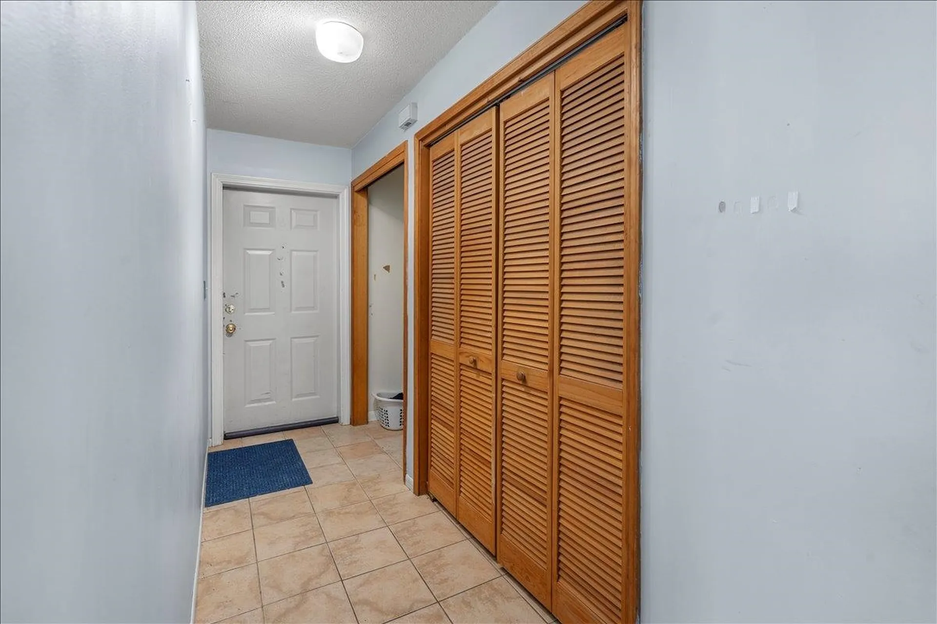 11 Hawthorne Circle South Burlington VT 05403