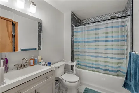 11 Hawthorne Circle South Burlington VT 05403