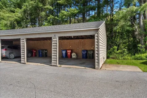 11 Hawthorne Circle South Burlington VT 05403