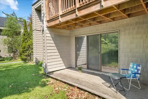 11 Hawthorne Circle South Burlington VT 05403