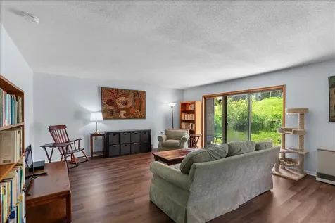 11 Hawthorne Circle South Burlington VT 05403