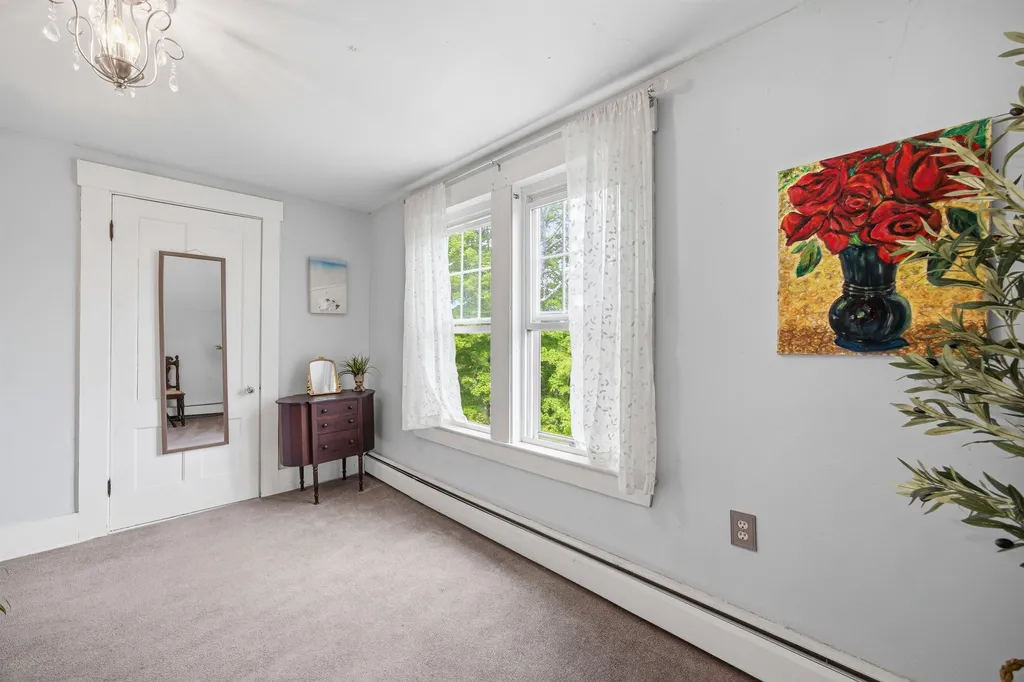 20 Prospect Street Hillsborough NH 03244