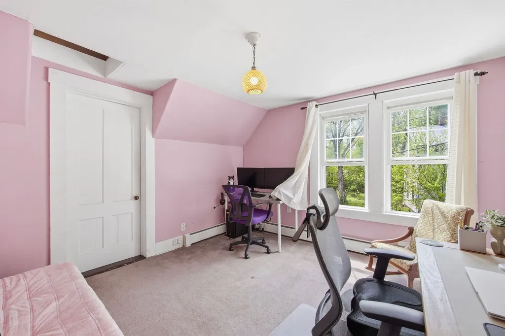 20 Prospect Street Hillsborough NH 03244