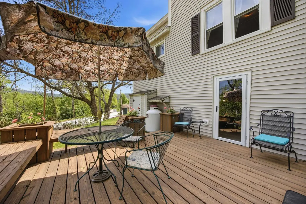 20 Prospect Street Hillsborough NH 03244