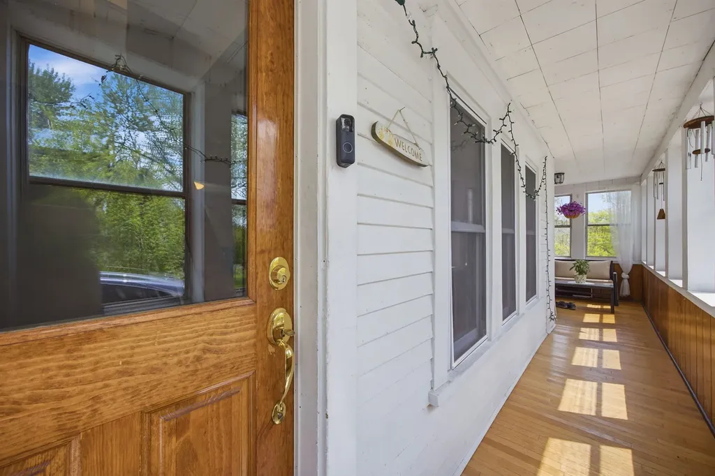 20 Prospect Street Hillsborough NH 03244