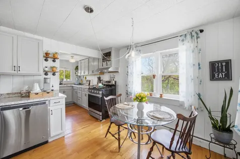 20 Prospect Street Hillsborough NH 03244
