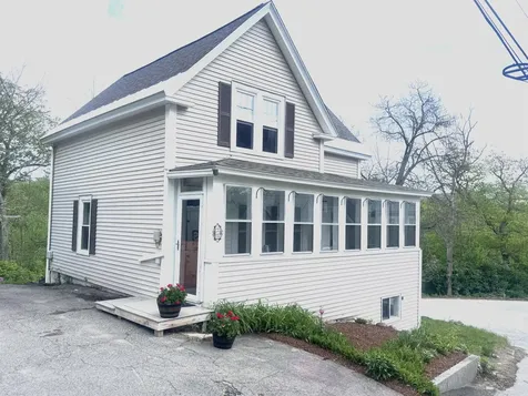 20 Prospect Street Hillsborough NH 03244