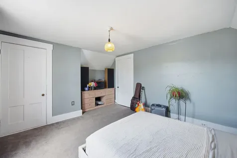 20 Prospect Street Hillsborough NH 03244