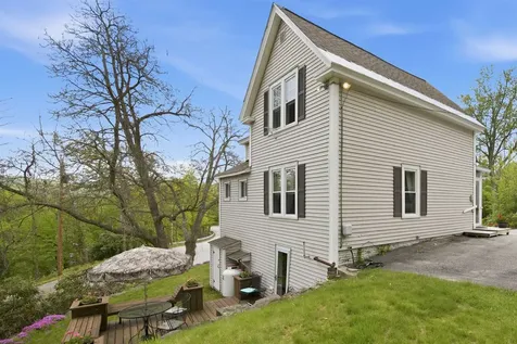 20 Prospect Street Hillsborough NH 03244