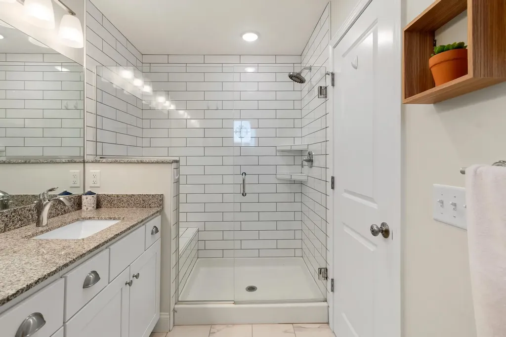 352 O'brien Farm Road South Burlington VT 05403