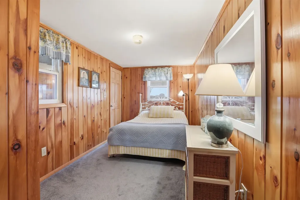 83 Church Street Hampton NH 03842
