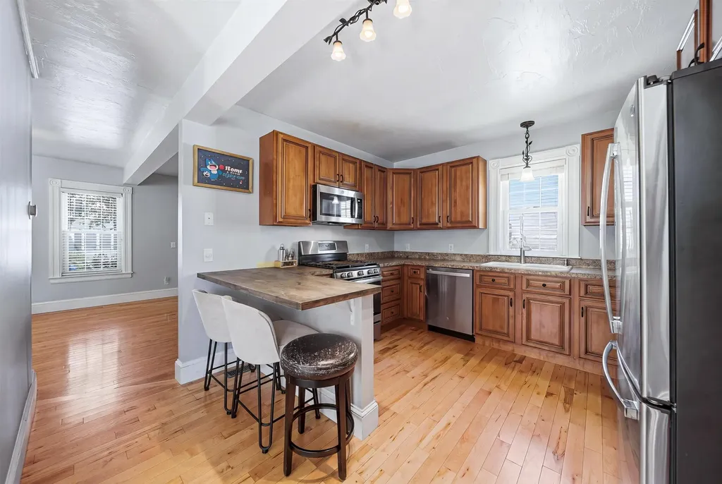 285 Thornton Street Manchester NH 03102