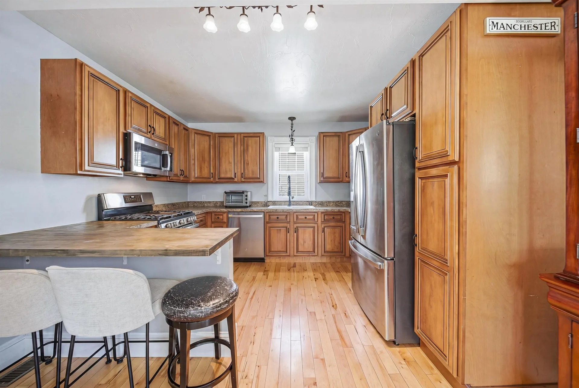 285 Thornton Street Manchester NH 03102