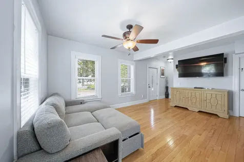 285 Thornton Street Manchester NH 03102