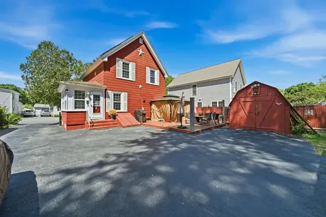 285 Thornton Street Manchester NH 03102