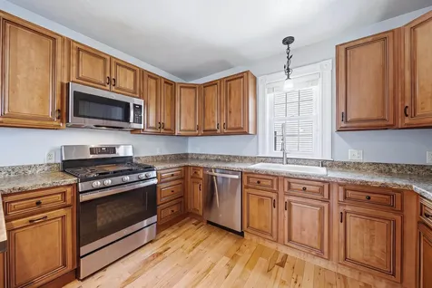 285 Thornton Street Manchester NH 03102