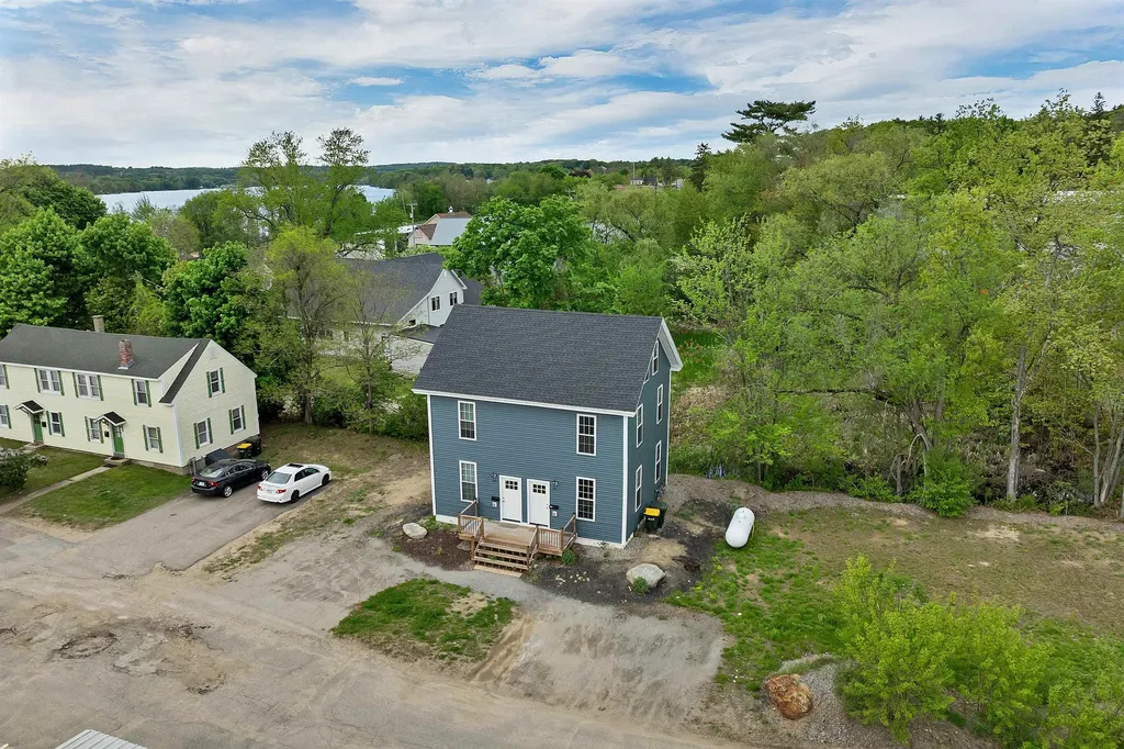 20 Wallace Court Laconia NH 03246