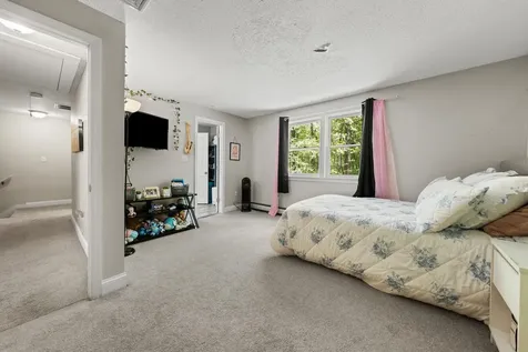 59 Amherst Drive Derry NH 03038